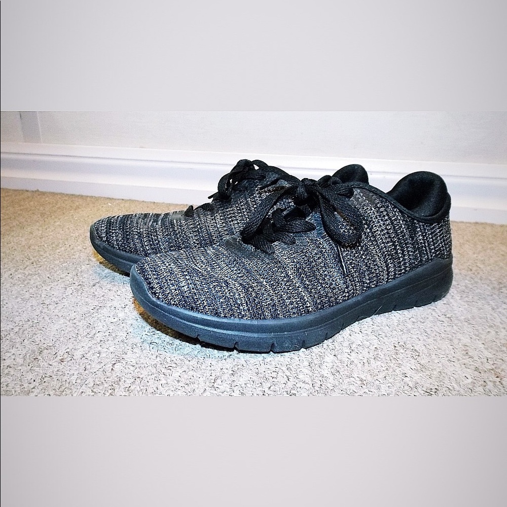 Women’s Black Speedknit Athletic Shoes